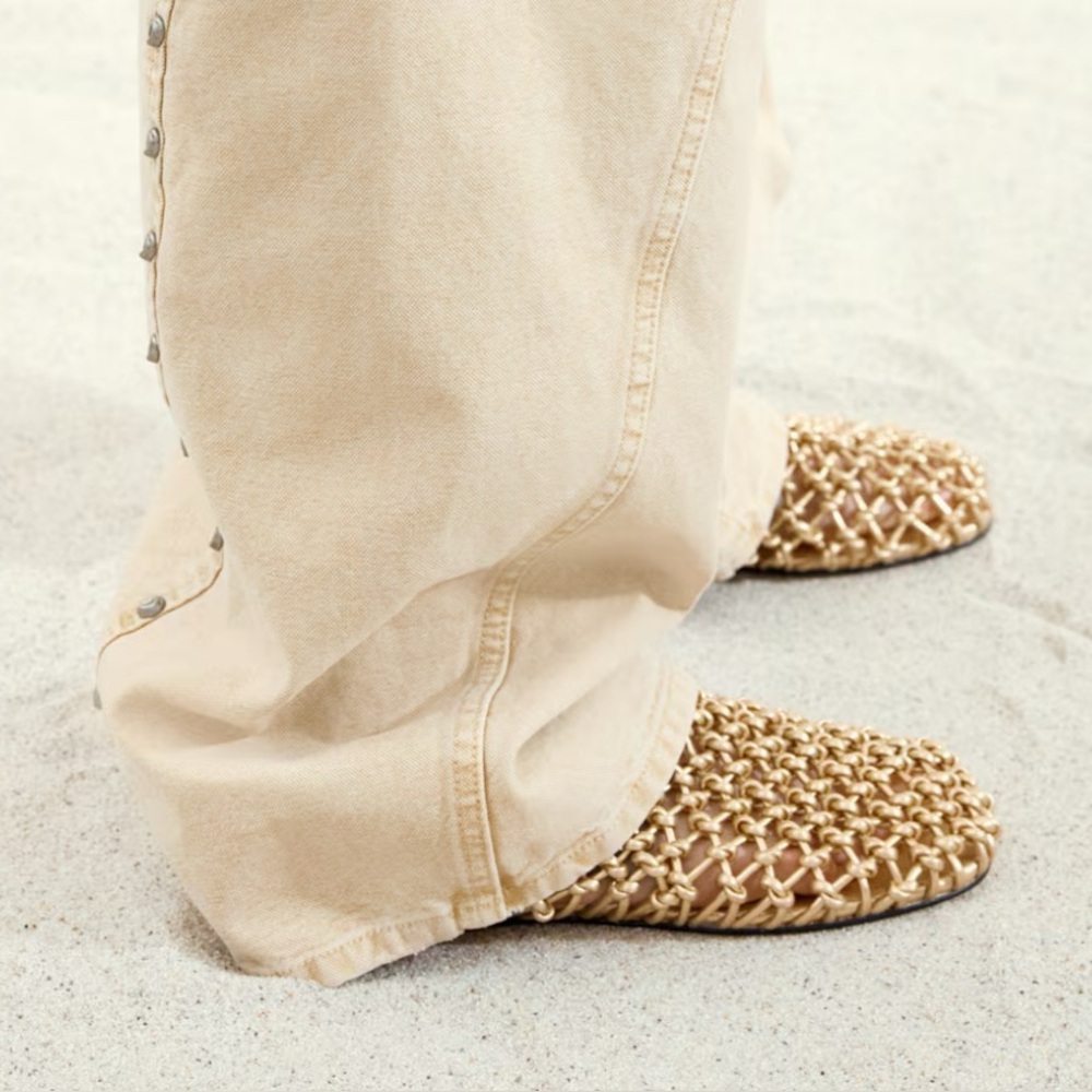 Knotted leather mules 7